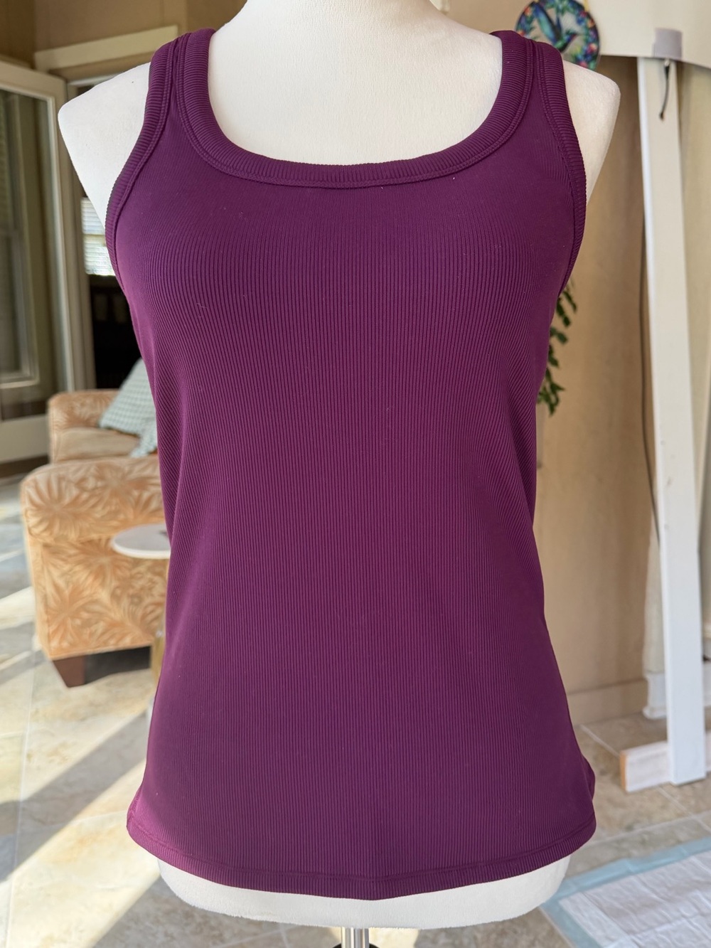 All Yoga Women’s Ribbed Tank Top in Plum, sz L